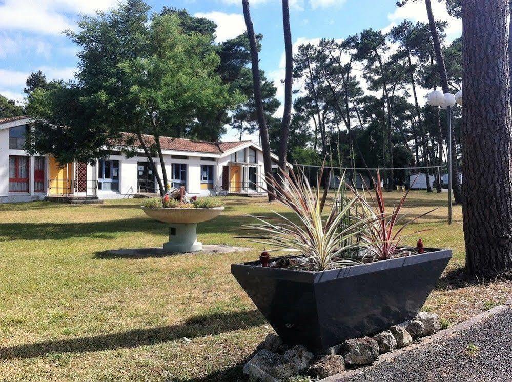 Sous Les Pins Hotel Ronce-les-Bains Exterior foto